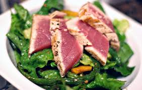 Tuna salad seared